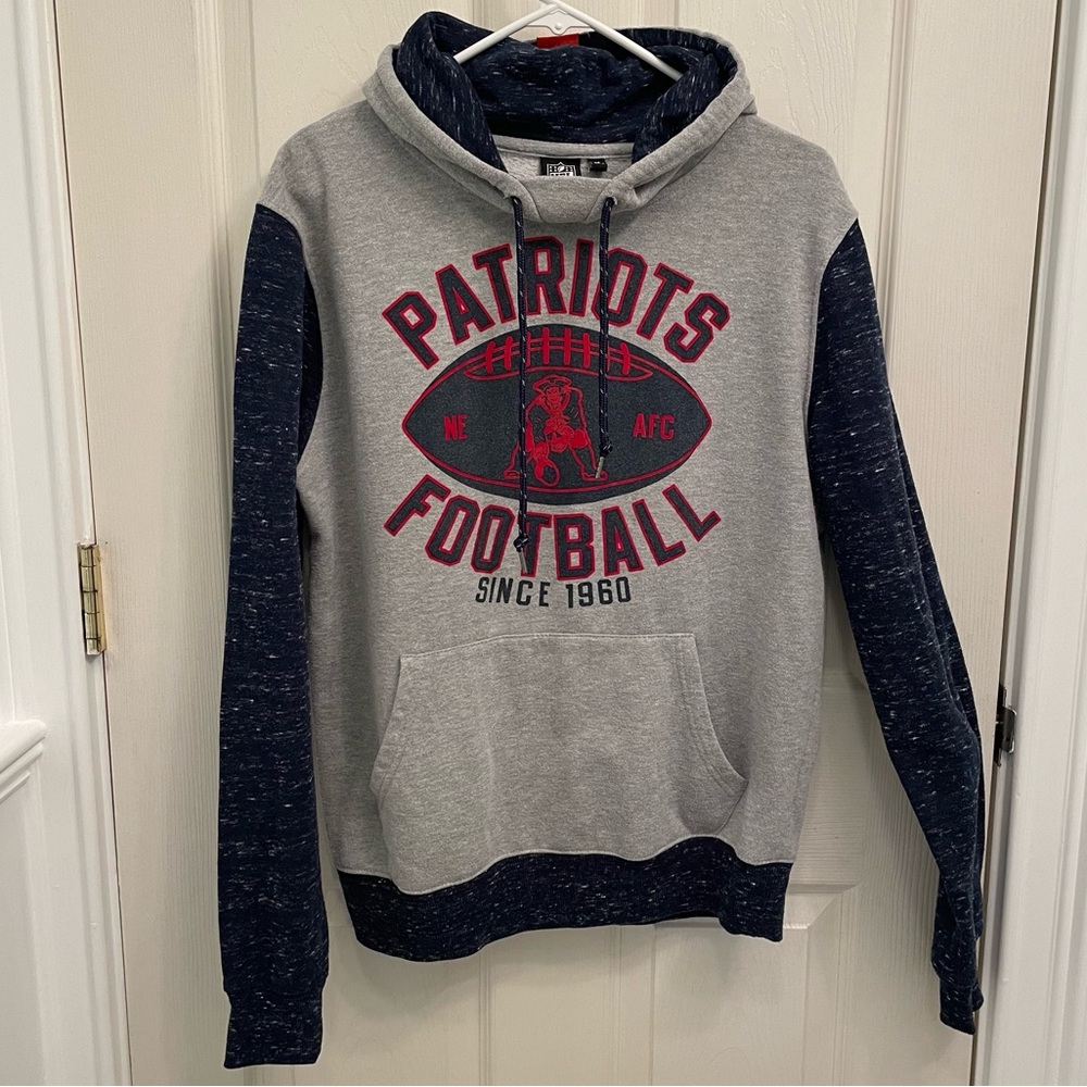 New England Patriots NFL Team Apparel Hoodie Sweatshirt (Women's) Gray Medium